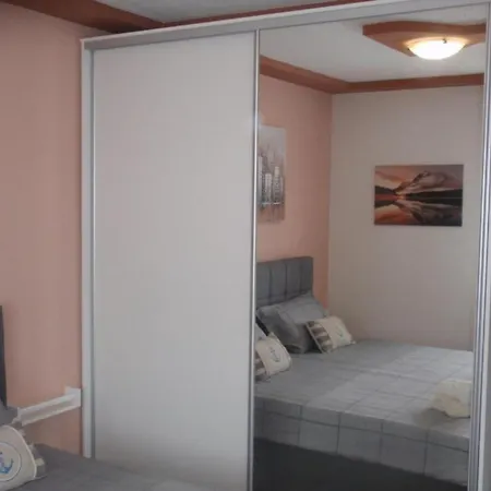 Libe With Sea View Apartament