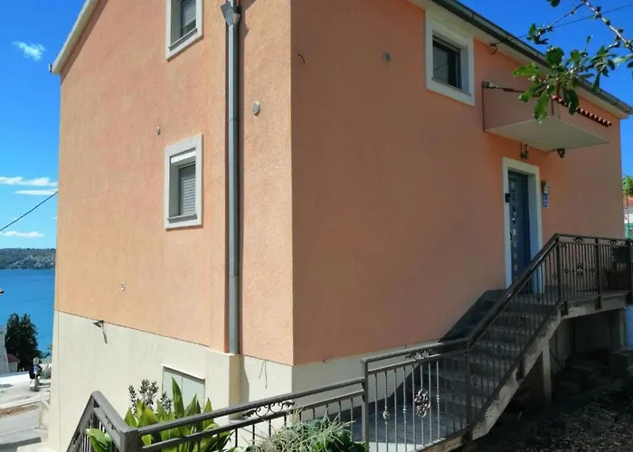 Libe With Sea View 트로기르